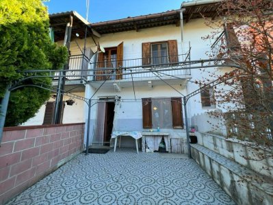 Casa semindipendente em Castelnuovo Don Bosco