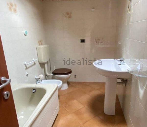 APARTAMENTO DE QUATRO QUARTOS 120 M² TAVAGNASCO