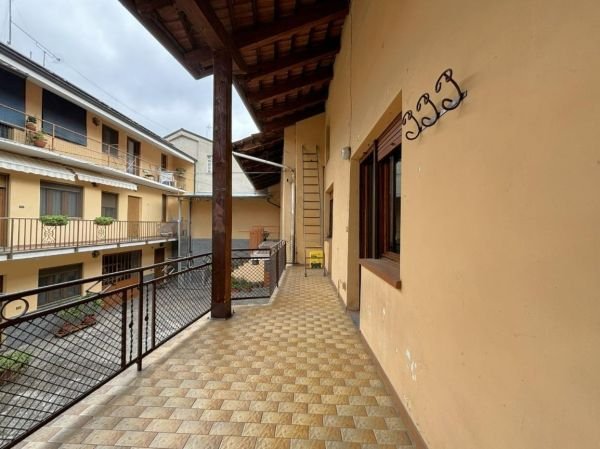 Casa di corte em Cossano Canavese